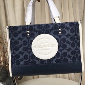 COACH Classic Logo Fabric Patch DEMPSEY CARRYALL Shopping Bag